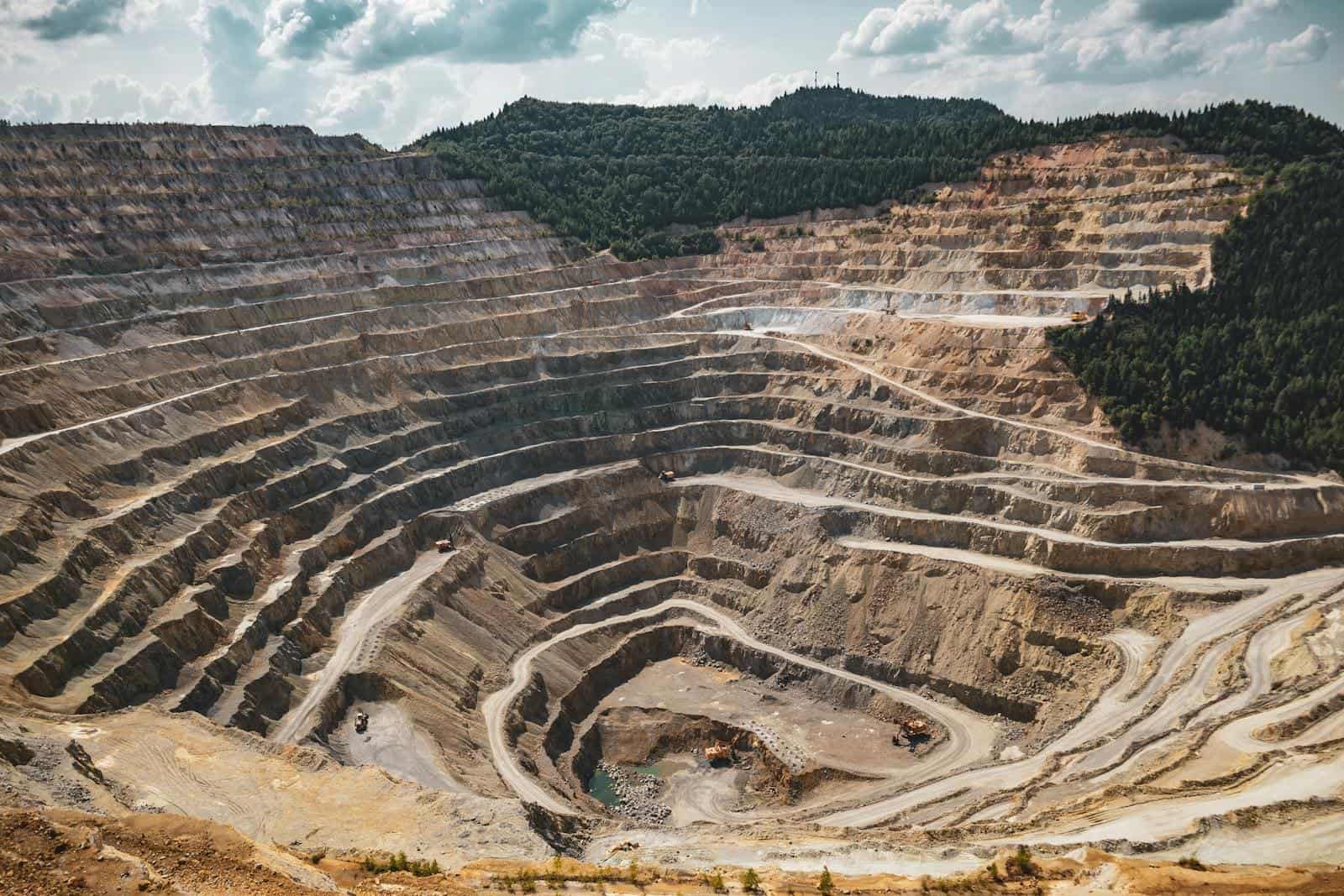 mining, hydrometallurgy and leaching operation in the field.
